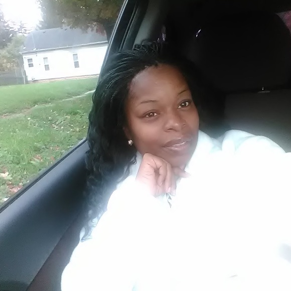 Meet your Posher, Coiea - Picture 1 of 1